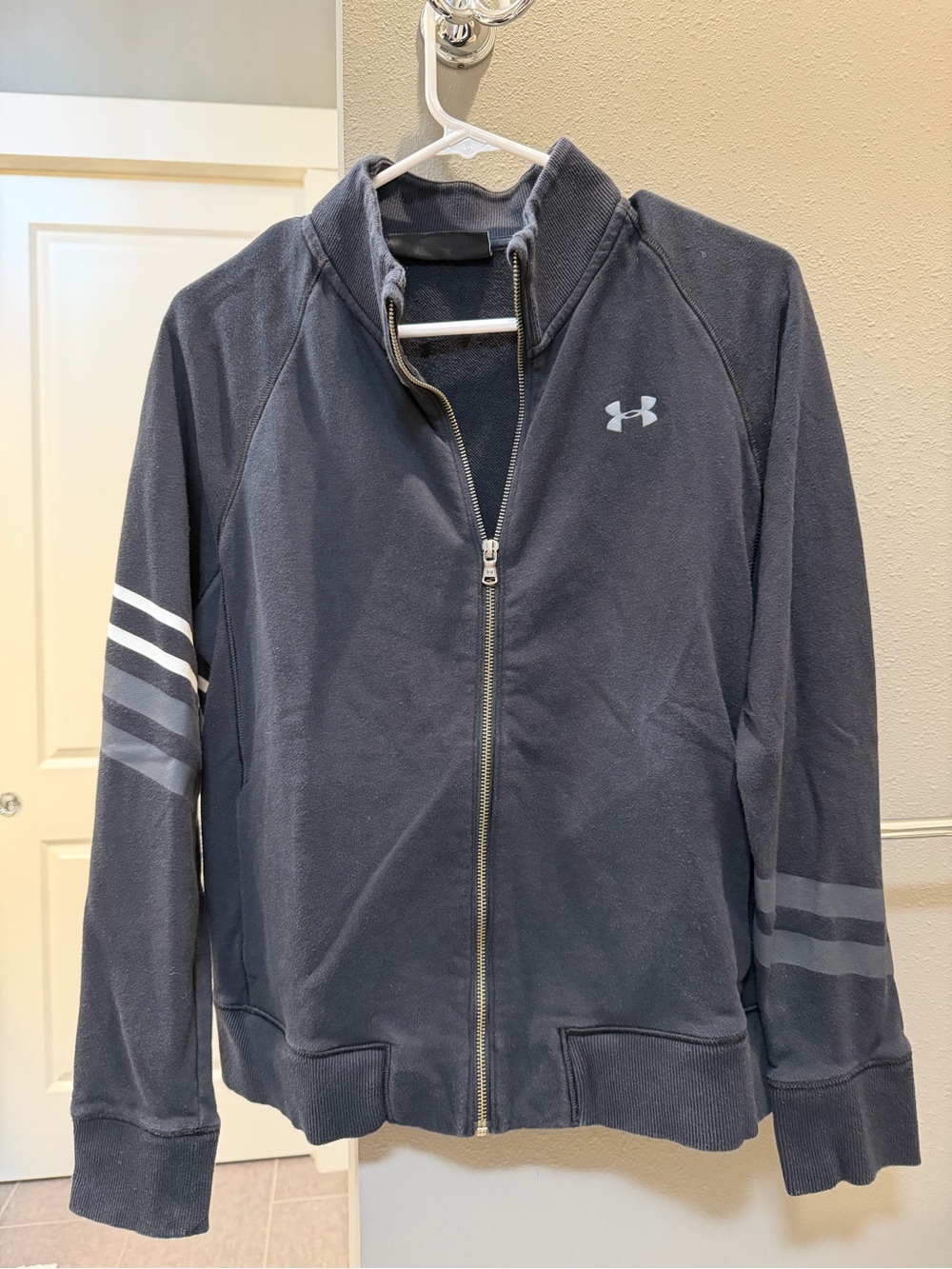 Under Armour Dark Black Full-Zip Hoodie with Light Gray Stripes